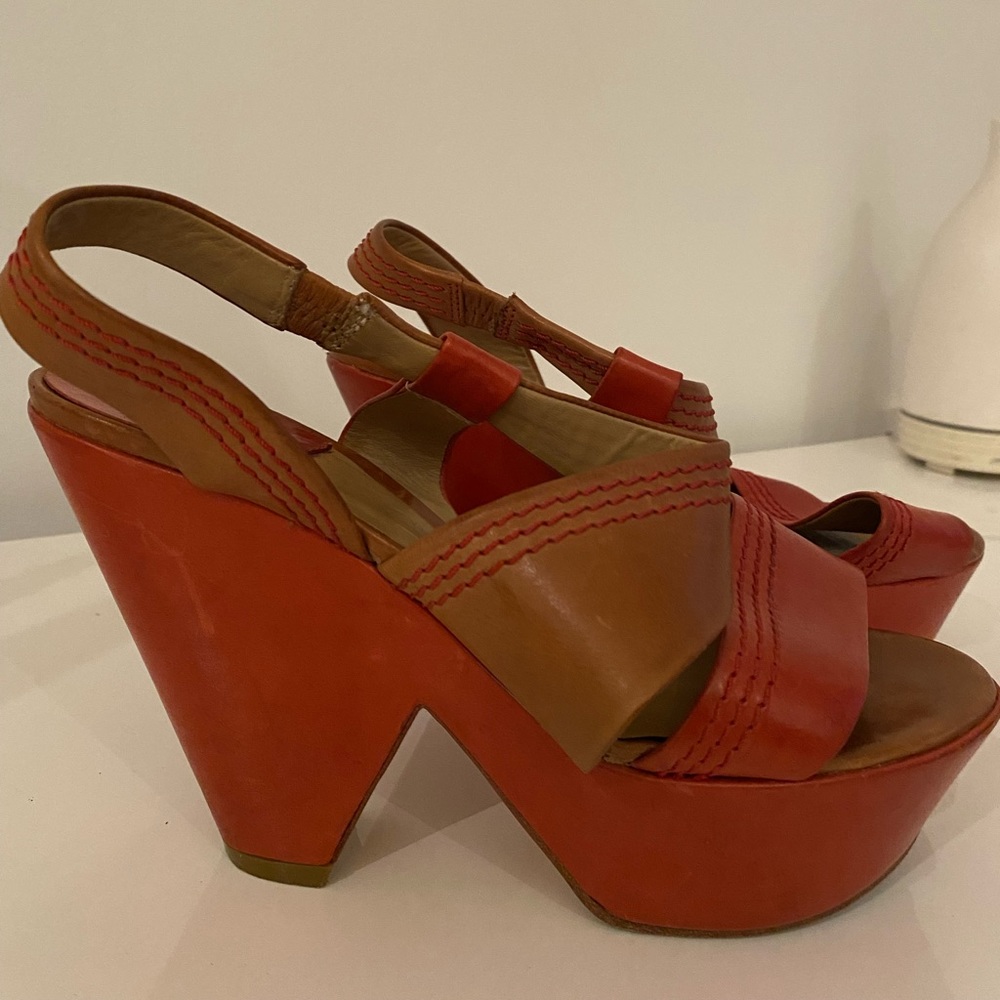 VINTAGE Chloe Wedges